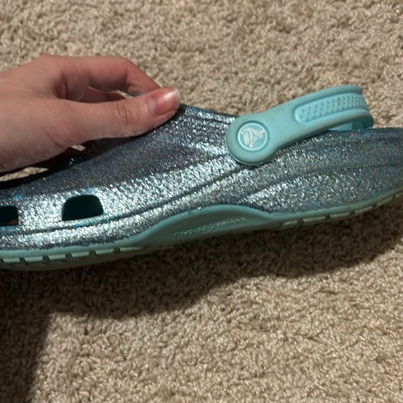 Women’s 10/ men’s 8 Disney sparkle crocs - Picture 4 of 5